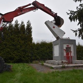 Od słów do czynów - demontaż pomnika poświęconego Armii Czerwonej w Garncarsku