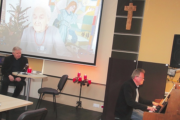 Wspominkowe spotkanie zgromadziło w Civitas Christiana 20 osób.