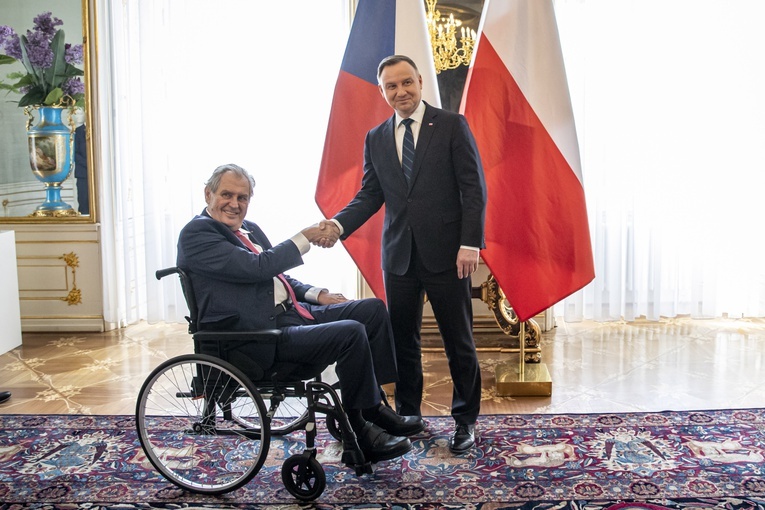 W Zamku na Hradczanach trwa spotkanie prezydentów Czech i Polski