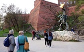 Wystawa rzeźb Bronisława Chromego