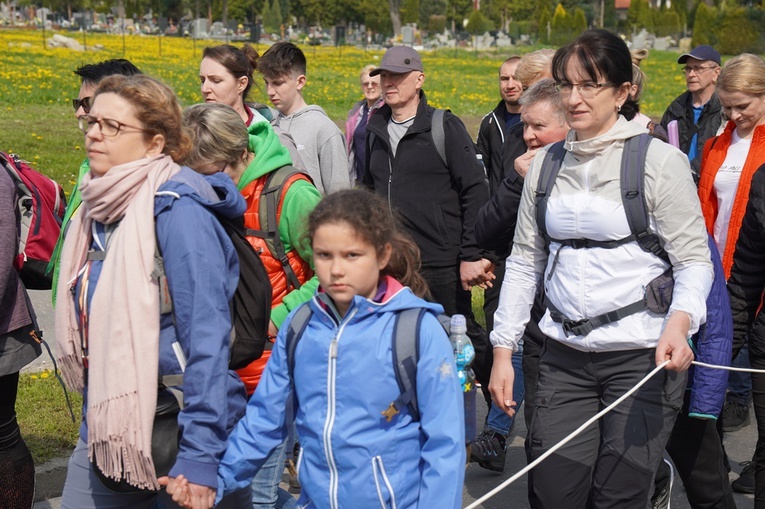 Piesza pielgrzymka z Sobótki na Ślężę 2022