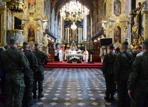 Msza św. w intencji ojczyzny w sandomierskiej katedrze.