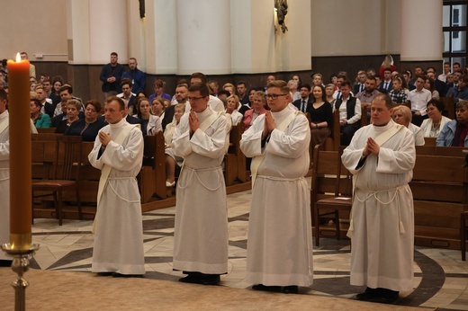 Święcenia prezbiteratu cz. 1