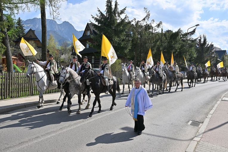 Zakopane. Niedziela fatimska z procesją przez Krupówki