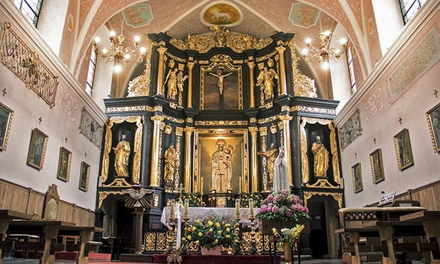 Przed obrazem Królowej Pokoju w Stoczku Klasztornym wierni modlą się od ponad trzystu lat 