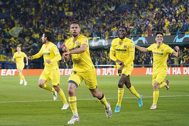 „Żółta łódź podwodna”, czyli drużyna Villarreal CF w charakterystycznych żółtych strojach