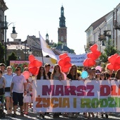 Marsz poprzedzi Msza św. sprawowana w radomskiej farze.