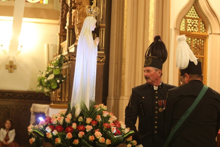 Bp Janusz Mastalski u św. abp. Bilczewskiego w Wilamowicach