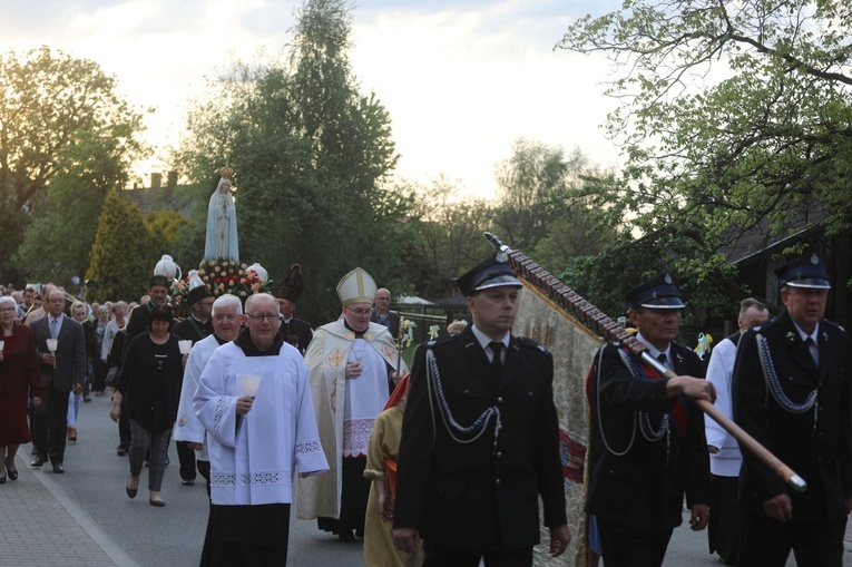 Bp Janusz Mastalski u św. abp. Bilczewskiego w Wilamowicach