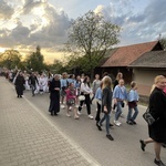 Bp Janusz Mastalski u św. abp. Bilczewskiego w Wilamowicach