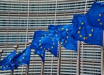 W Brukseli przedstawiono nową propozycję sankcji na ropę z Rosji
