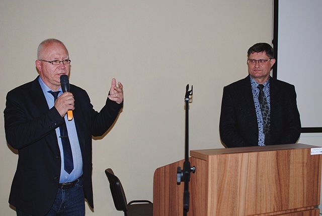 Wykłady  wygłosili Wojciech Korkowski (z lewej)  i Jerzy Maciąg.