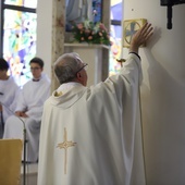 Zacheuszki dla żytomierskiej parafii. Konsekracja kościoła Matki Bożej Pocieszenia w Nowej Hucie