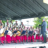 	Zespół zaprezentował m.in. pieśni z regionu Karpat.