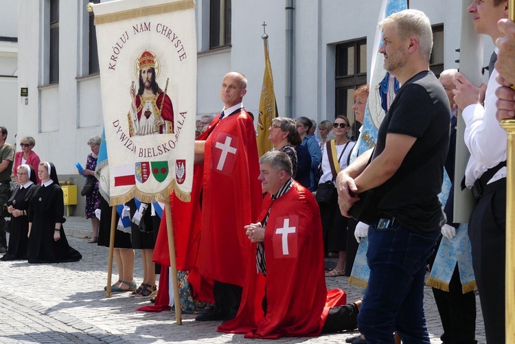 Procesja Bożego Ciała z katedry św. Mikołaja w Bielsku do Białej - 2022
