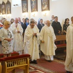 Procesja eucharystyczna w Kudowie-Zdroju z bp. Adamem Bałabuchem