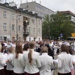 Pan Jezus na kwietnych dywanach. Boże Ciało na Kamionku