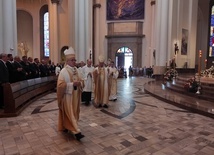 Abp Skworc: Budujemy przyszłość duchem ofiary, służby i bezinteresowności