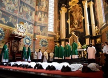 Święcenia kapłańskie w sandomierskiej katedrze.