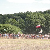 ▲	W tym roku pątnicy wyruszą do Matki Bożej pod hasłem: „Chrystus naszym pokojem”.