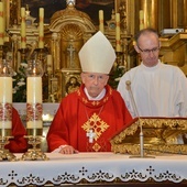 Od siedmiu dekad służy Bogu i ludziom