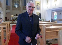 Jubilat Antoni Piechniczek w wiślańskim kościele po Mszy św. z okazji jego 80. urodzin i w 40 lat po zdobyciu przez polską kadrę trzeciego miejsca na mundialu w Hiszpanii.