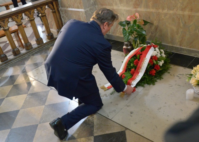 Rocznica powstania warszawskiego w radomskiej katedrze
