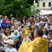 Przemieniony błogosławi dzieciom