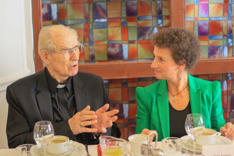 Abp Alfons Nossol kończy 90 lat życia