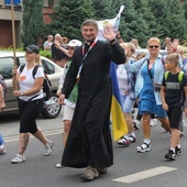 Ks. Łukasz Kubas jest głównym przewodnikiem 39. Oświęcimskiej Pieszej Pielgrzymki na Jasną Górę.