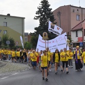 Do domów powrócą również pieszo.