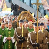 Wojsko Polskie podziękuje Maryi za Cud nad Wisłą 