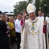 Była to pierwsza taka wizyta nuncjusza w diecezji tarnowskiej poza tymi związanymi z nominacjami biskupimi. 