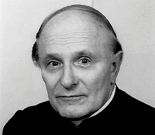 Śp. ks. Józef Krasiński (1930-2022).