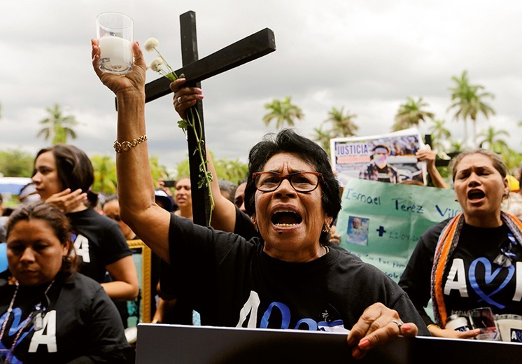 Protest matek osób zabitych podczas demonstracji przeciwko reżimowi Ortegi.