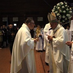 Abp Mieczysław Mokrzycki na jubileuszu parafii oblatów w Kędzierzynie-Koźlu