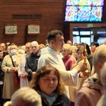 Abp Mieczysław Mokrzycki na jubileuszu parafii oblatów w Kędzierzynie-Koźlu