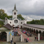 Pielgrzymka Narodów do Wspomożycielki Maryi