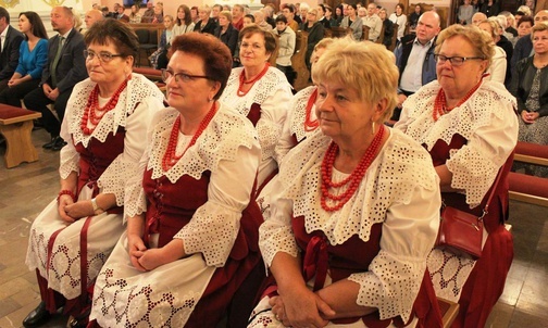 Członkinie KGW w Bulowicach podczas jubileuszowej uroczystości.