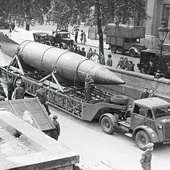 Rakieta V-2 prezentowana po wojnie w Londynie.