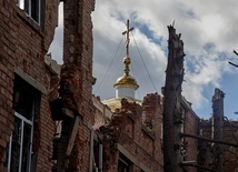 Ukraina: W ciągu siedmiu miesięcy wojny okupanci zniszczyli 270 budynków sakralnych