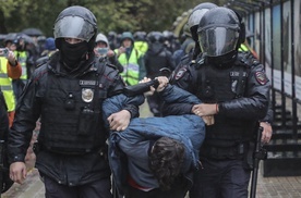 Rosja: Co najmniej 628 zatrzymanych w sobotę podczas protestów przeciw wojnie i mobilizacji