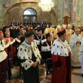 Eucharystia w katedrze z udziałem władz lubelskich uczelni.