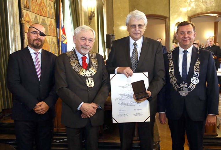 Profesorowie: Białas i Purchla wyróżnieni medalami Cracoviae Merenti
