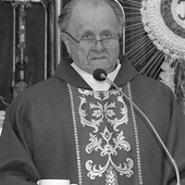Ks. Franciszek Urbaniak miał 82 lata. 