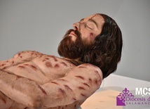 Jak wyglądał Jezus Chrystus? Hiperrealistyczna rzeźba na podstawie Całunu Turyńskiego