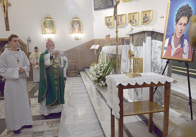 	Początek nawiedzenia odbył się w parafii św. Jadwigi na os. Akademickim.