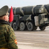 Siły strategiczne Rosji pod okiem Putina przećwiczyły "zmasowany" atak jądrowy