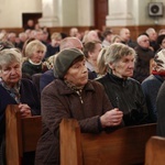 Rzeczyca. Przyznanie Medalu 75-lecia Misji Jana Karskiego ks. Henrykowi Linarcikowi