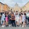 W 12 językach świata i z wizytą w Rzymie